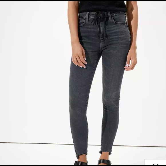 American Eagle Super High Waisted Black Wash Jeans - Picture 1 of 16